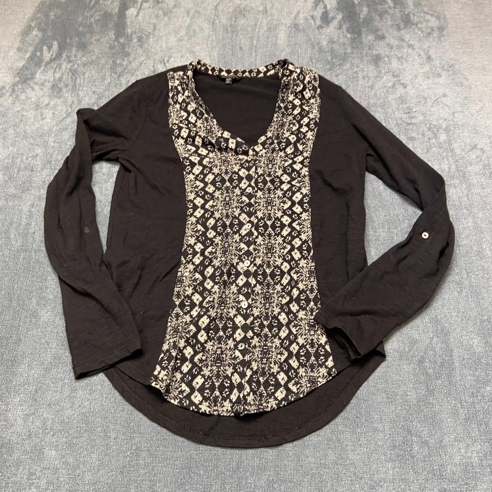Lucky Brand Blouse Top Womens XS Black White Floral Casual V Neck Rounded Hem